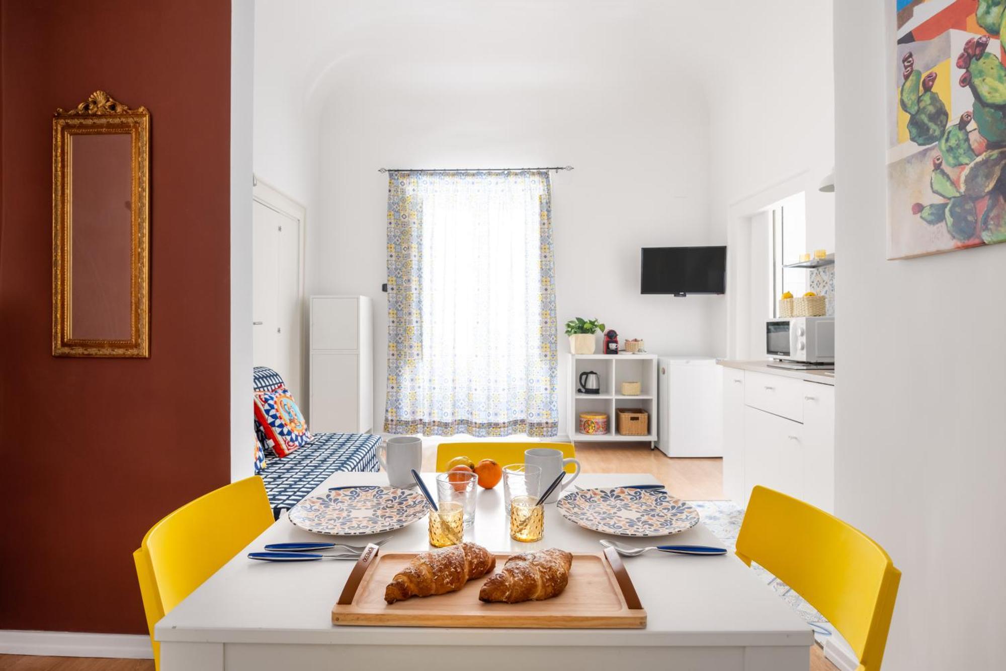 Agata E Rosalia 2 Bedroom Flat At The Quattro Canti Palermo Kültér fotó